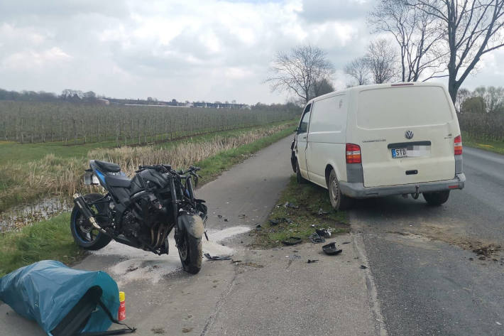 28-jähriger Motorradfahrer bei Unfall im Alten Land schwer verletzt