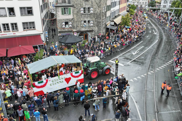 Rund 20'000 Personen feierten an Churer Schlagerparade.