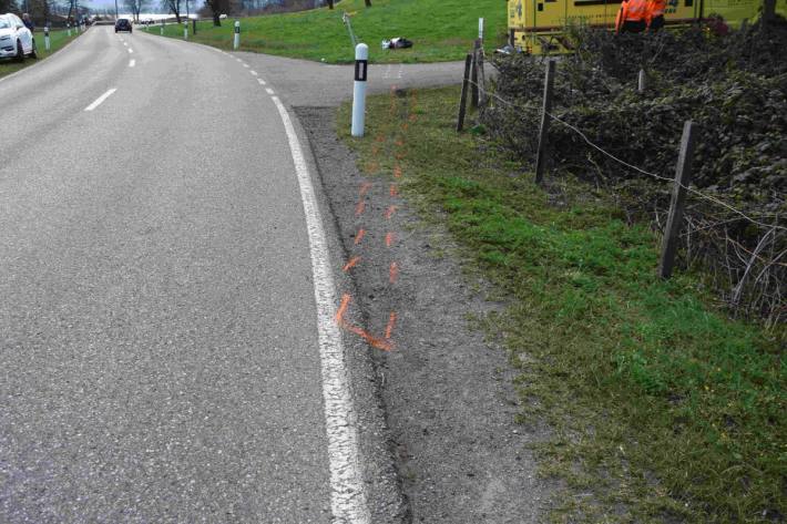 In Bollingen SG verunfallte gestern Samstag ein Motorradfahrer.