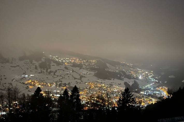 Am Freitag wird die Schneefallgrenze bis ins Flachlans sinken.