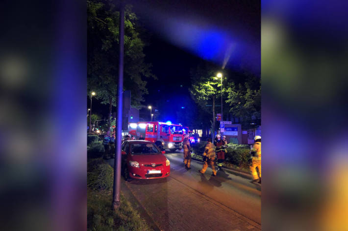 Brand in Wohn- und Pflegekomplex im Stadtteil Refrath in Bergisch Gladbach