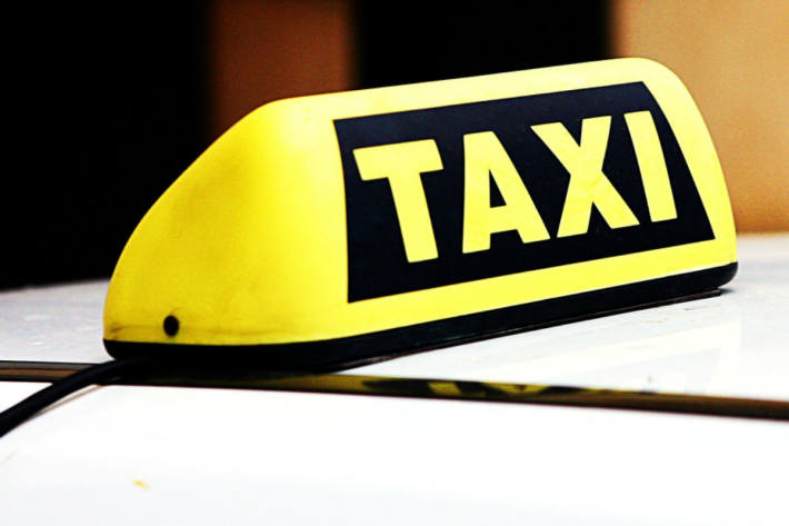 Unfall mit Taxi in Wien (Symbolbild)