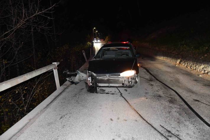 Der Fahrer blieb beim Unfall unverletzt.