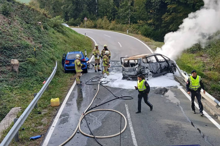An den Fahrzeugen entstand Totalschaden.