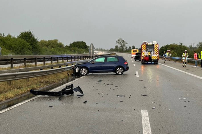 Zwei Unfälle durch Aquaplaning ereigneten sich zeitgleich auf der A6.