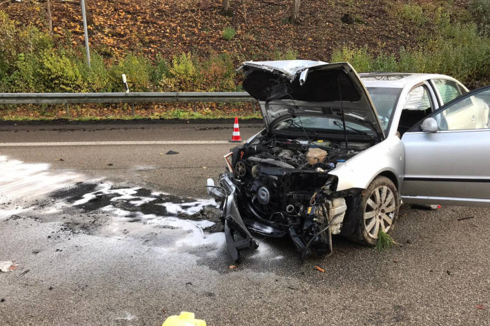 Der Skoda wurde bei dem Unfall schwer beschädigt.