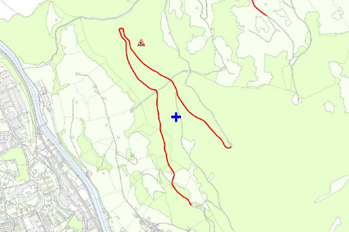 Verkehrsbeschränkung auf der Unteren Ennetbergstrasse in Glarus.