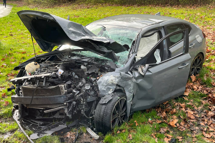 Das Auto wurde stark beschädigt