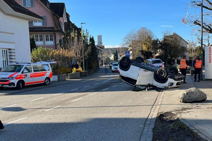 Nach dem Unfall kam es zu Verkehrsbehinderungen