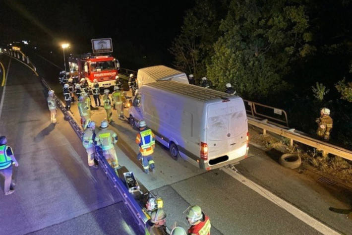 Tödlich verunfallte Person auf der A65 bei Landau