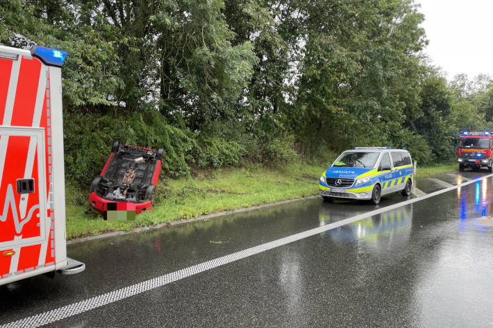 Zwei Verkehrsunfälle auf der A57 bei Alpen