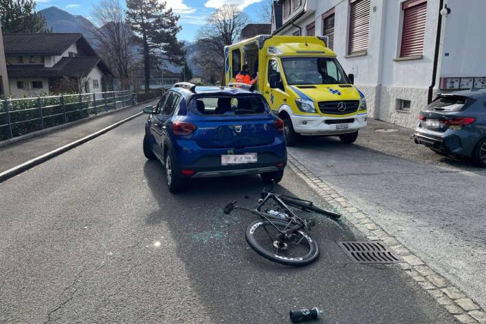 Beim Unfall heute in Trübbach SG verletzte sich der Velofahrer.