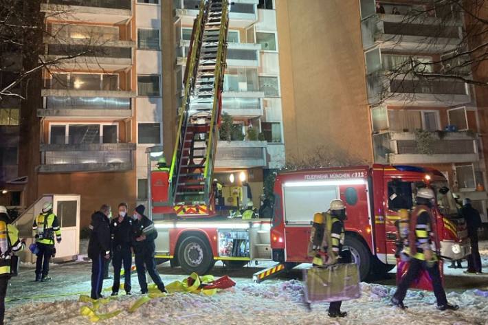 Zimmerbrand mit Verletzten in München