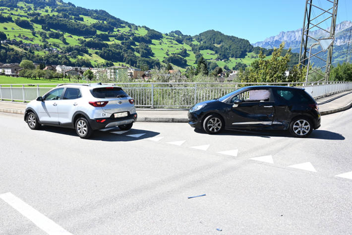 Der 95-jährige Fahrer wurde leicht verletzt.