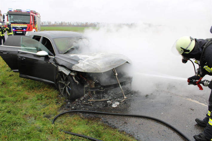 Ursache des Fahrzeugbrandes vermutlich technischer Defekt