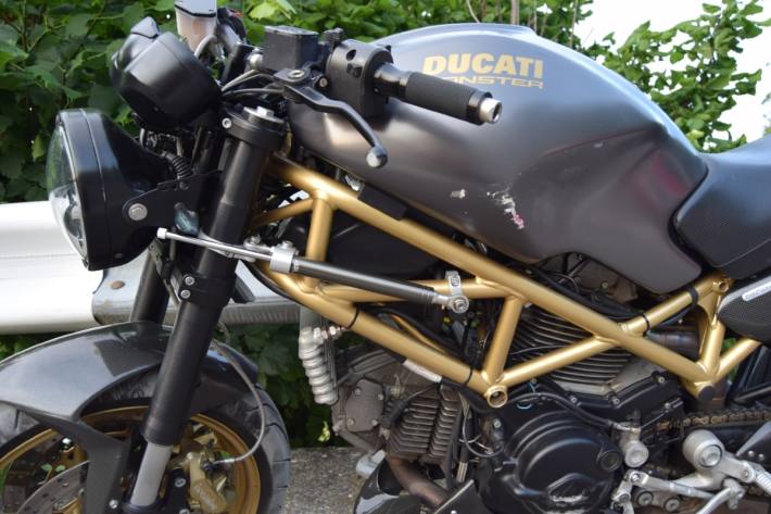 In Lutzenberg AR ist gestern eine 23-Jährige mit ihrer Ducati verunfallt.