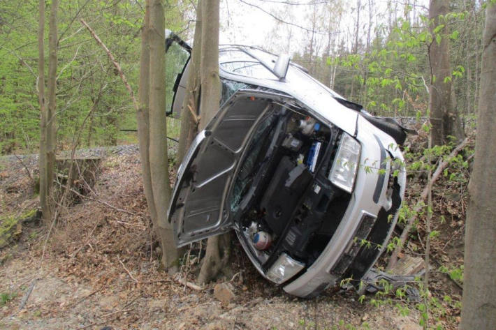 Von der Straße abgekommen und Glück gehabt