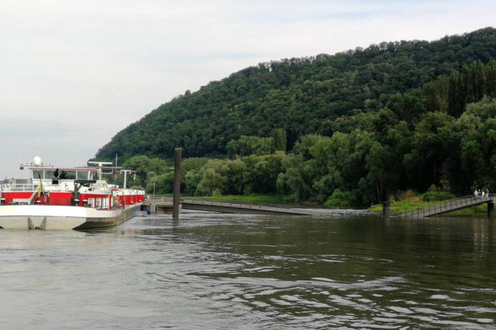 Geysir Steganlage nach Zusammenstoß mit Tanker teilweise gesunken
