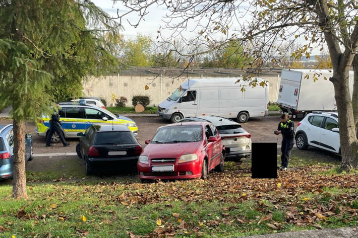 Die Fahrerin war stark alkoholisiert, der Führerschein wurde ihr abgenommen.
