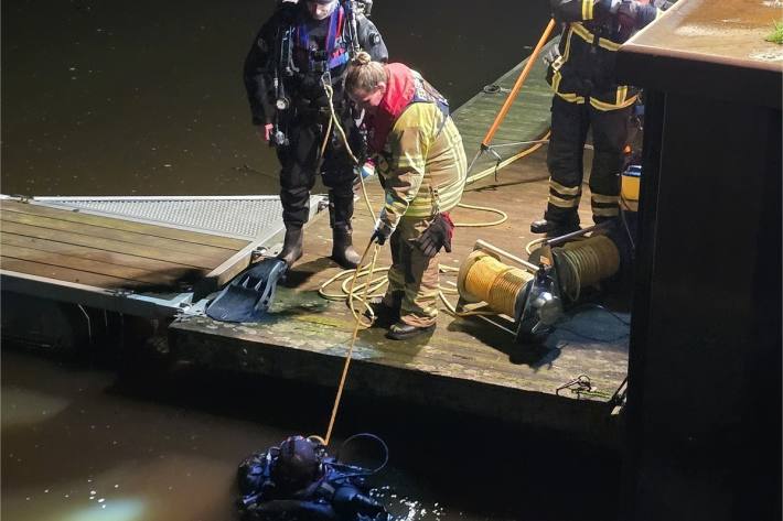 Feuerwehrtaucher im Einsatz