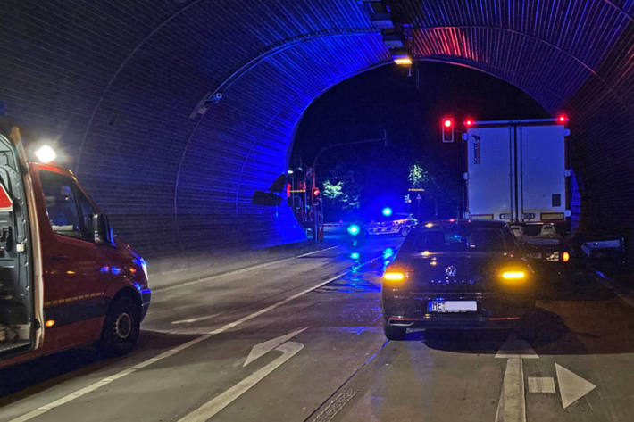 Kurze Tunnelsperrung nach Verkehrsunfall mit Trunkenheit