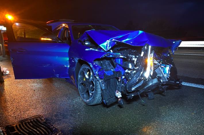 Leistungsstarke Alfa Giulia in Cham ZG mit Totalschaden.