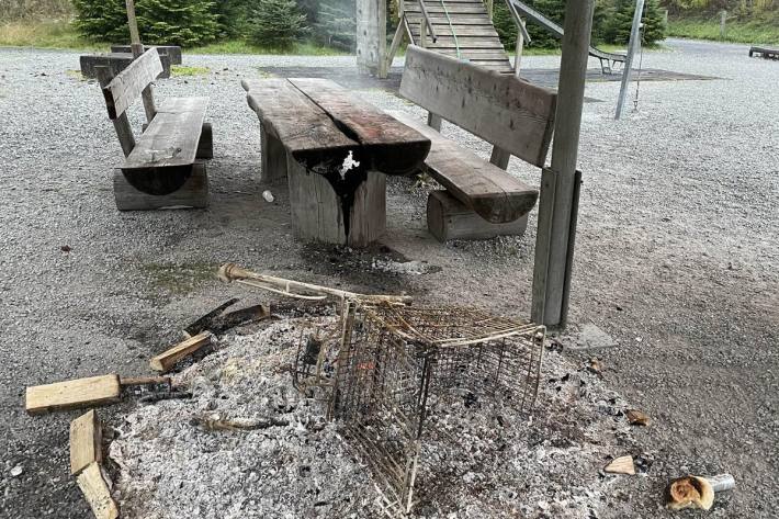 In Hurden SZ brannte ein Spielplatz.