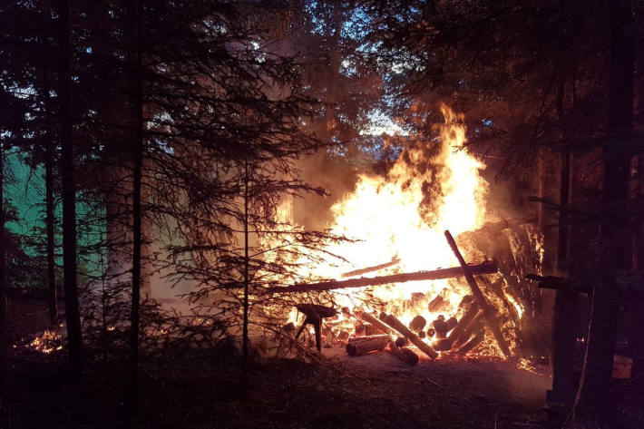 Holzunterstand bei Altbüron komplett abgebrannt