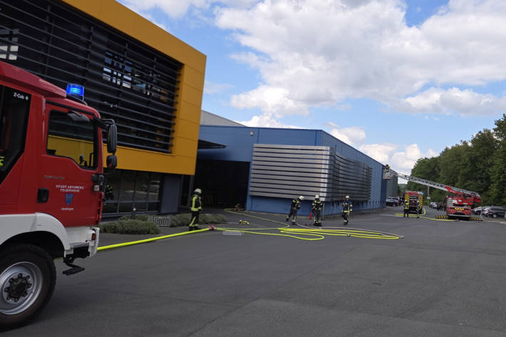 Die Feuerwehr war mit rund 24 Einsatzkräften vor Ort.