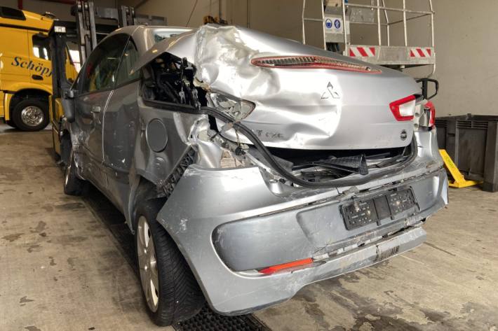 Der Autolenker im Mitsubishi Colt hatte keinen gültigen Führerschein.