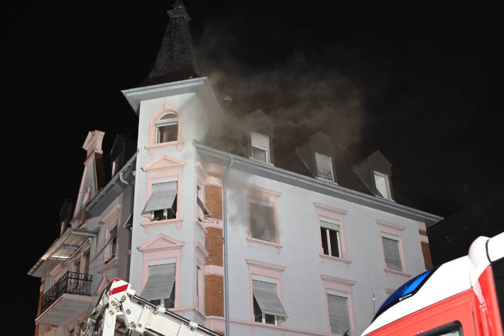 Bei einem Wohnungsbrand in diesem Haus in Rorschach wurde eine Frau schwer verletzt.