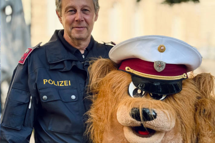 Am Montag beginnt die Schule.