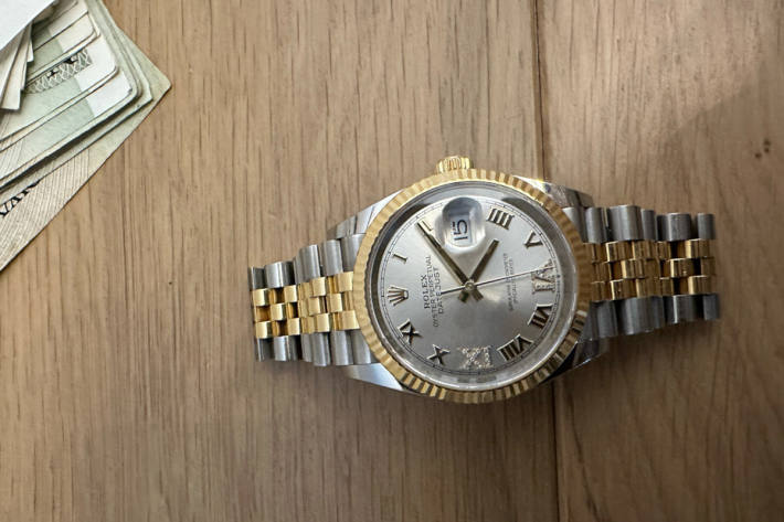 Diese Uhr sucht seinen Besitzer.