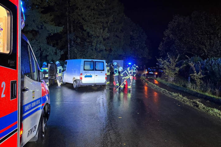 Der Transporter löste den Unfall aus.