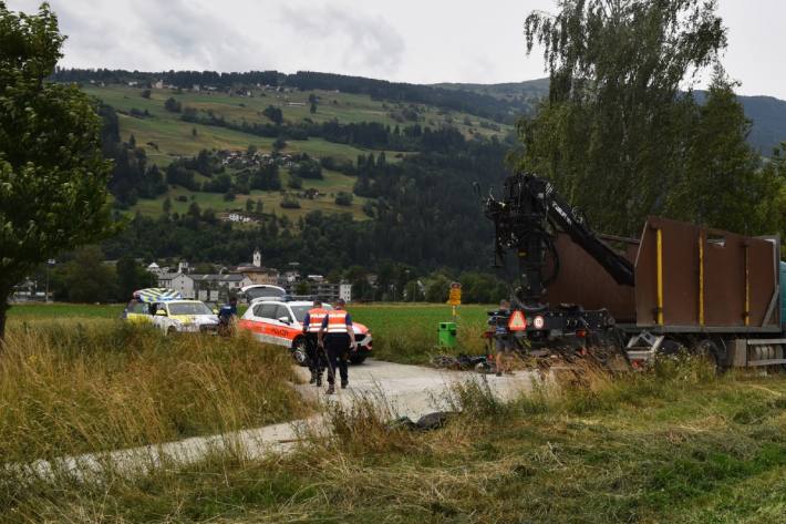 In Cazis hat sich ein tragischer Unfall ereignet.