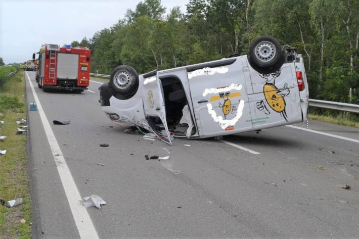 Verkehrsunfall mit zeitweiliger Vollsperrung der A39