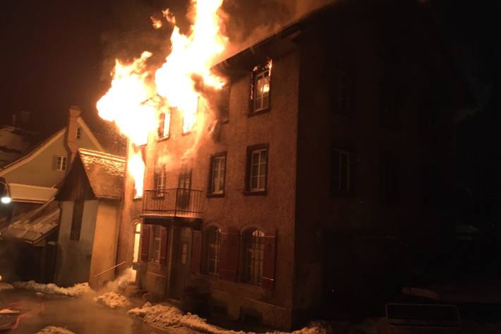 In Altdorf UR brannte letzte Nacht ein Haus nieder.