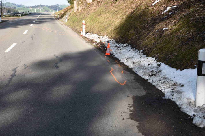 Mit Motorrad gestürzt in Hemberg