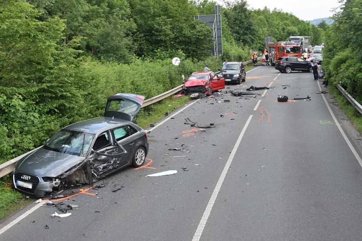 BMW überschlägt sich in Kirchlengern