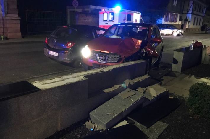 Drogenfahrt endet mit heftiger Kollision in Hochspeyer