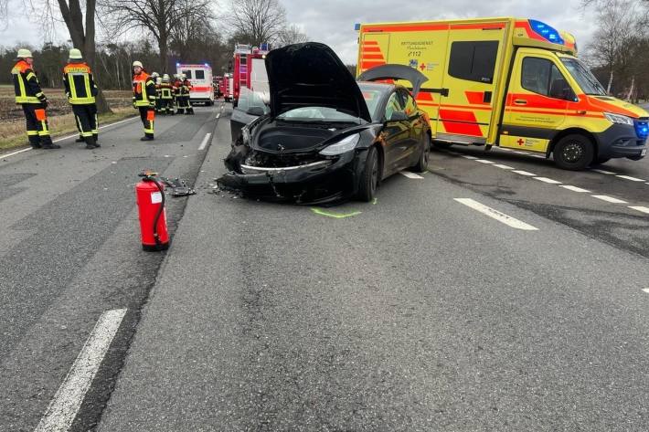 Einem Krankenwagen wurde die Vorfahrt genommen 