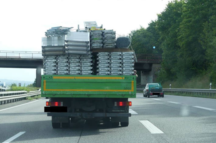 Schon der bloße Augenschein ließ die Überladung erahnen.