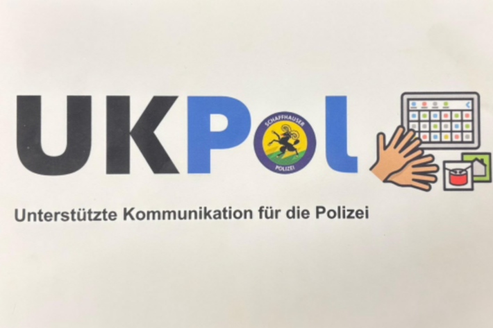 Kommunikationsbuch mit Piktogrammen (UKPol)