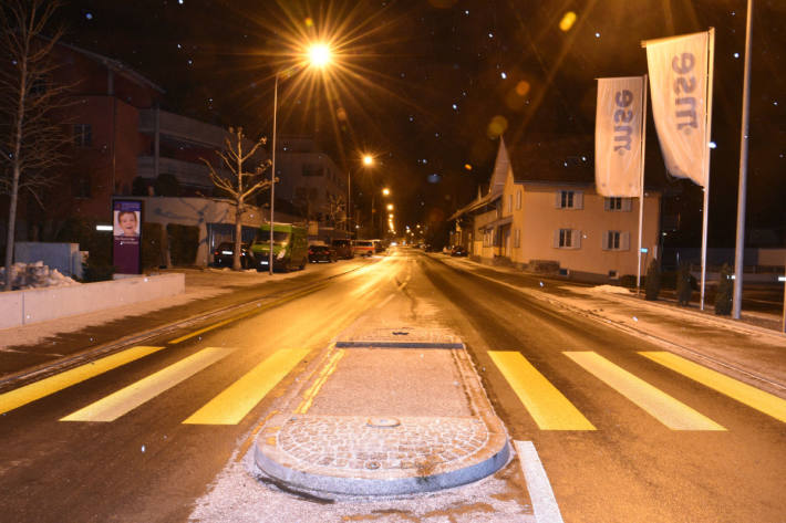 Die Autofahrerin fuhr in Eschen über die Verkehrsinsel.