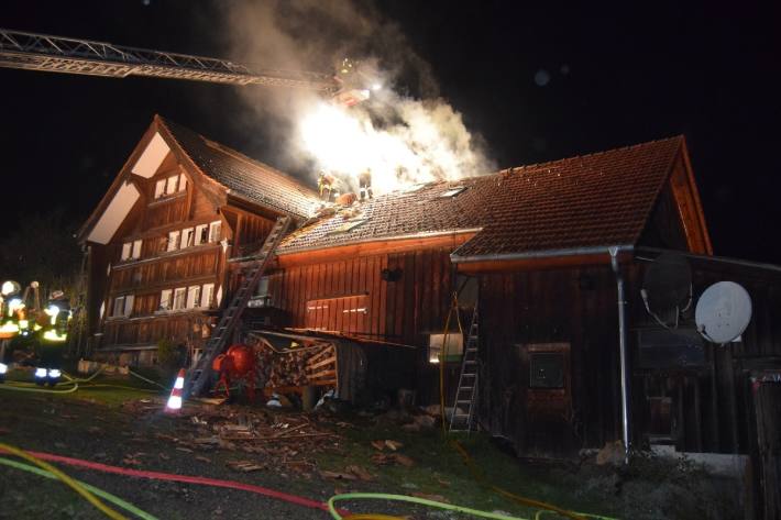 Bei einem Boilerbrand in Stein AR ist letzte Nacht grosser Sachschaden entstanden.