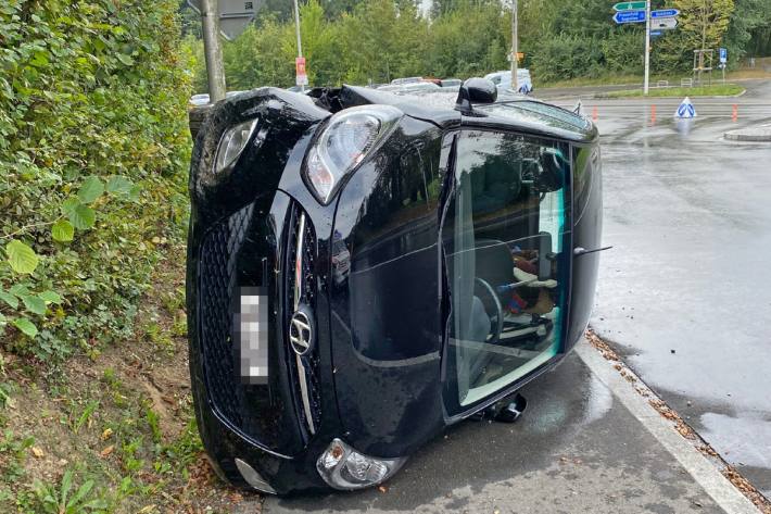 In Kreuzlingen TG hat heute eine Frau wohl ein medizinisches Problem gehabt und ist verunfallt.