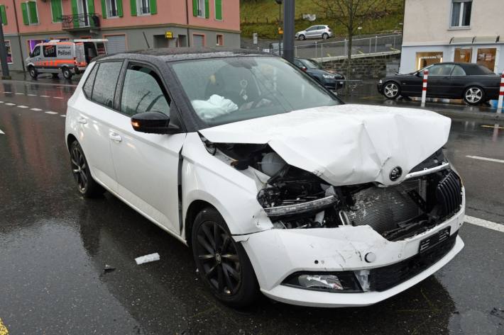 Beim Unfall in Luzern (Reussbühl) stand die Autolenkerin unter Alkoholeinfluss.