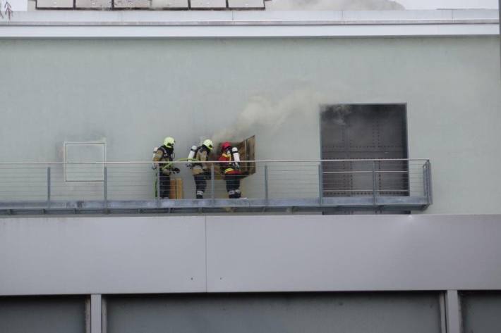 In Allschwil BL kam es zu einem Brand in einem Holzschnitzelsilo.