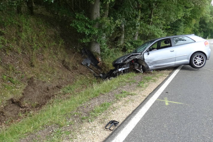 Unfallstelle auf der B421