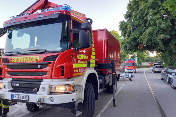 Wasserrettungseinsatz am Hengsteysee von beiden Ufern